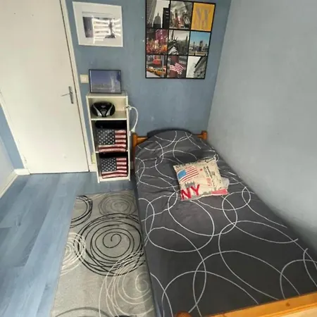 Proche Du Centre - 58 M2 Apartment *